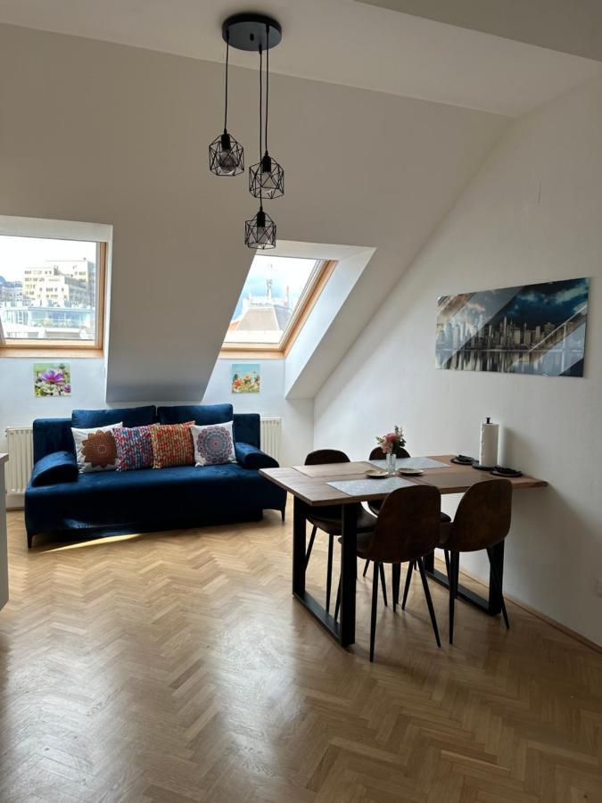 Klimatisiertes Dachgeschoss City Apartment In Zentrum Wiens ภายนอก รูปภาพ