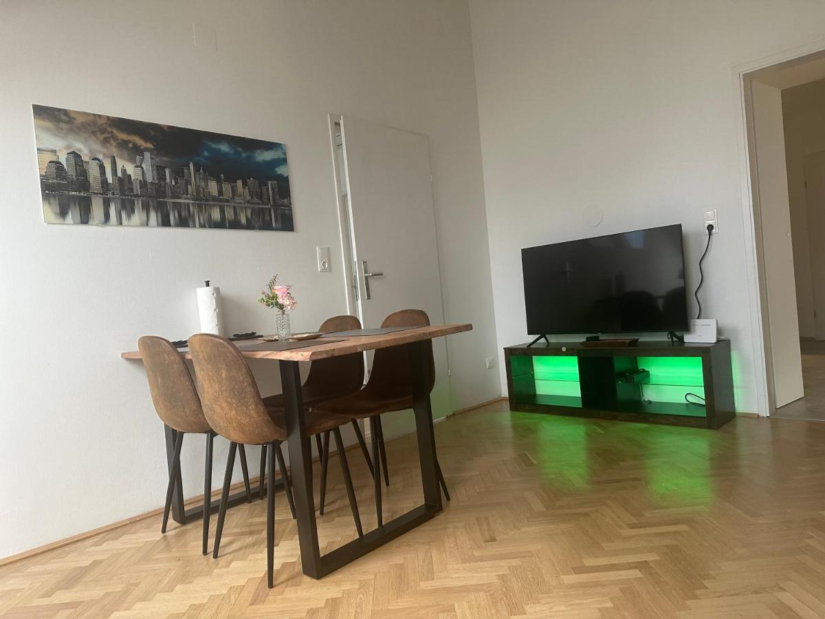 Klimatisiertes Dachgeschoss City Apartment In Zentrum Wiens ภายนอก รูปภาพ