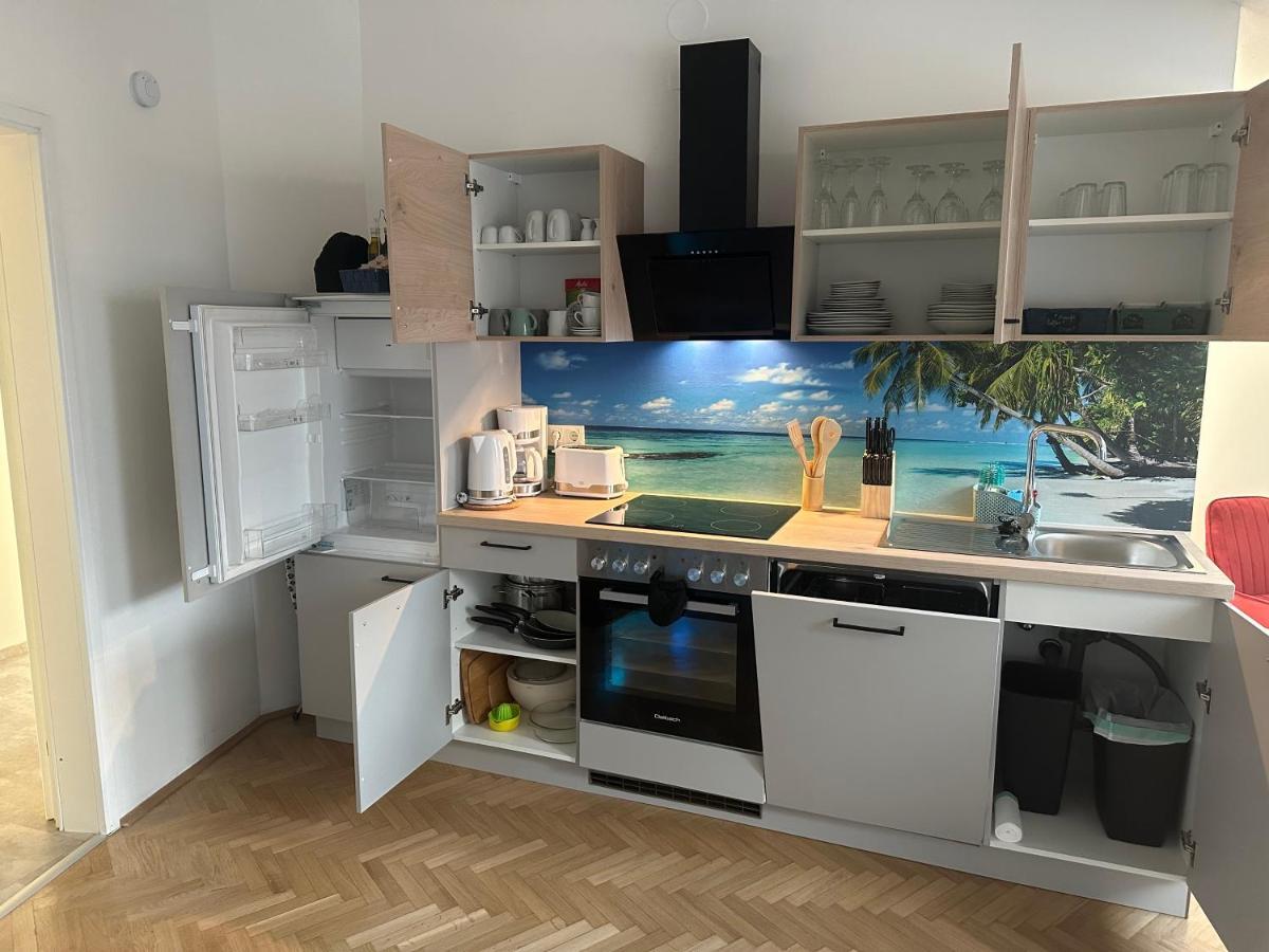 Klimatisiertes Dachgeschoss City Apartment In Zentrum Wiens ภายนอก รูปภาพ