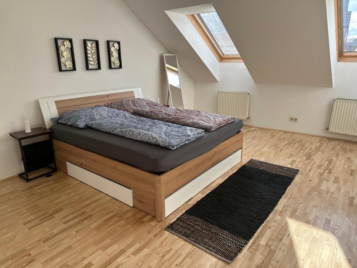 Klimatisiertes Dachgeschoss City Apartment In Zentrum Wiens ภายนอก รูปภาพ